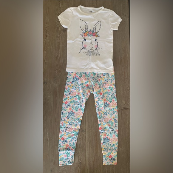 4 Sets of Colorful Kids Pajamas - Picture 4 of 9
